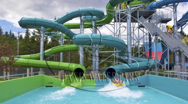 1418398435550362.jpg 封闭滑梯.jpg