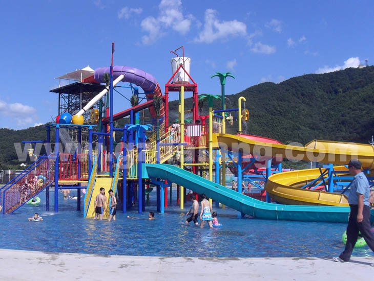 1418398925580543.jpg 特色风格水寨.jpg